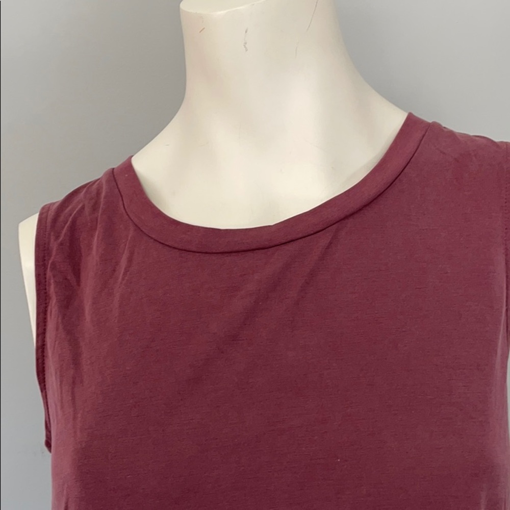 Mote burgandy hi-low sleeveless super soft, Medium - Picture 2 of 5